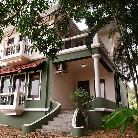 White Square Nirvana, Parra Mapusa Extérieur photo