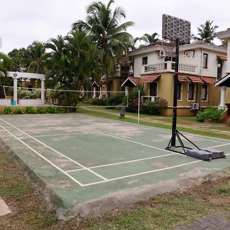 White Square Nirvana, Parra Mapusa Extérieur photo