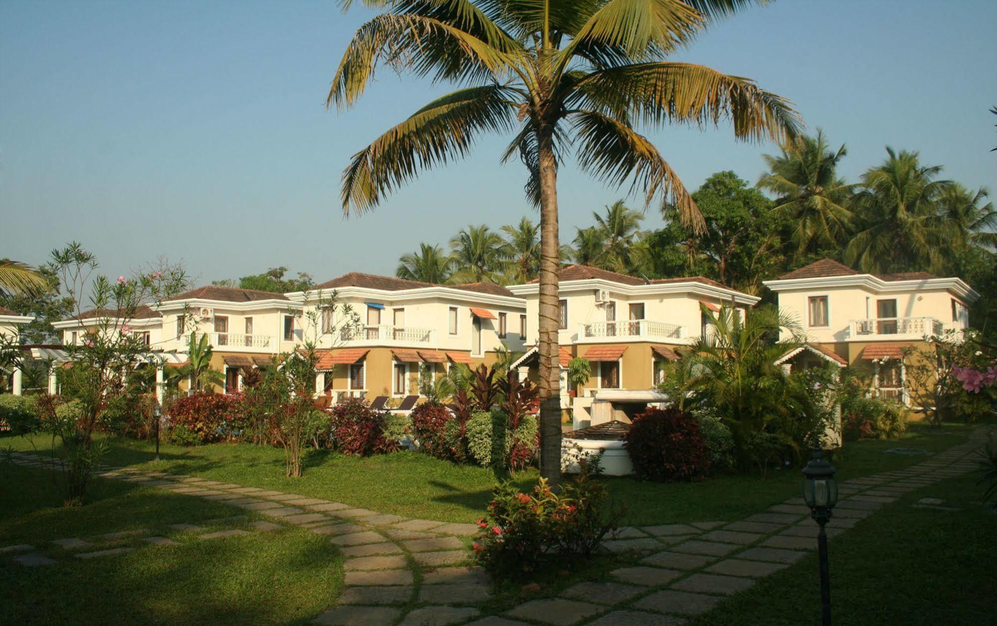 White Square Nirvana, Parra Mapusa Extérieur photo