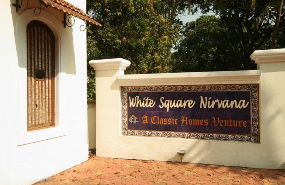 White Square Nirvana, Parra Mapusa Extérieur photo