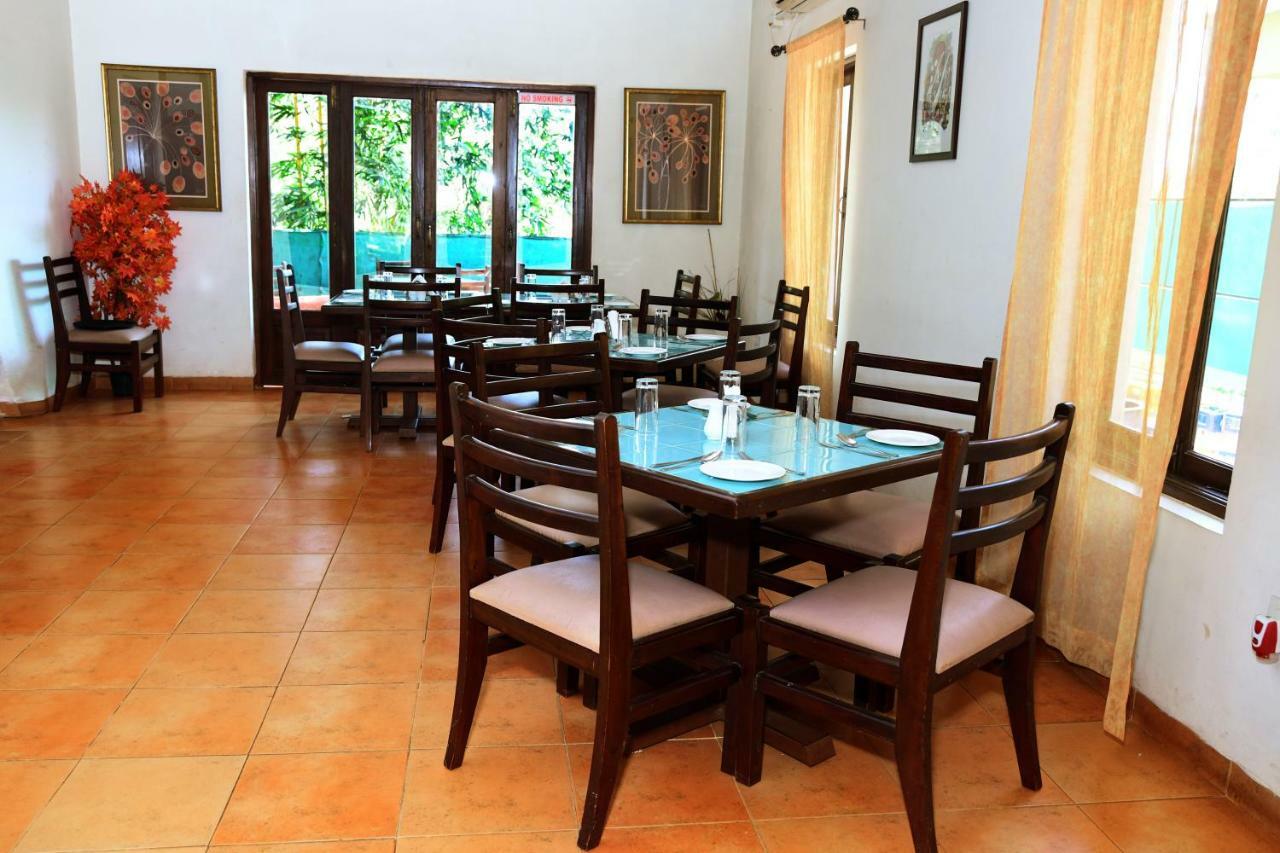 White Square Nirvana, Parra Mapusa Extérieur photo