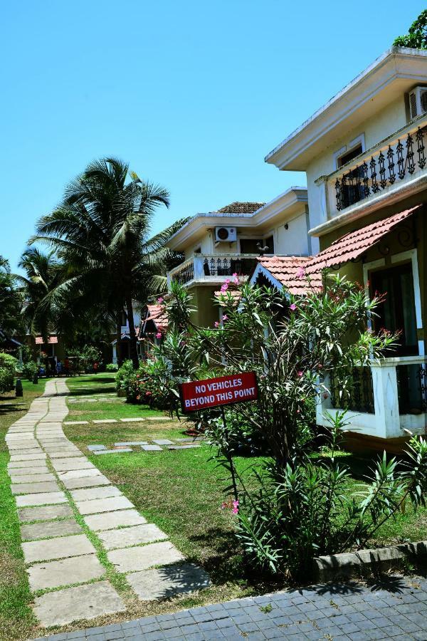 White Square Nirvana, Parra Mapusa Extérieur photo